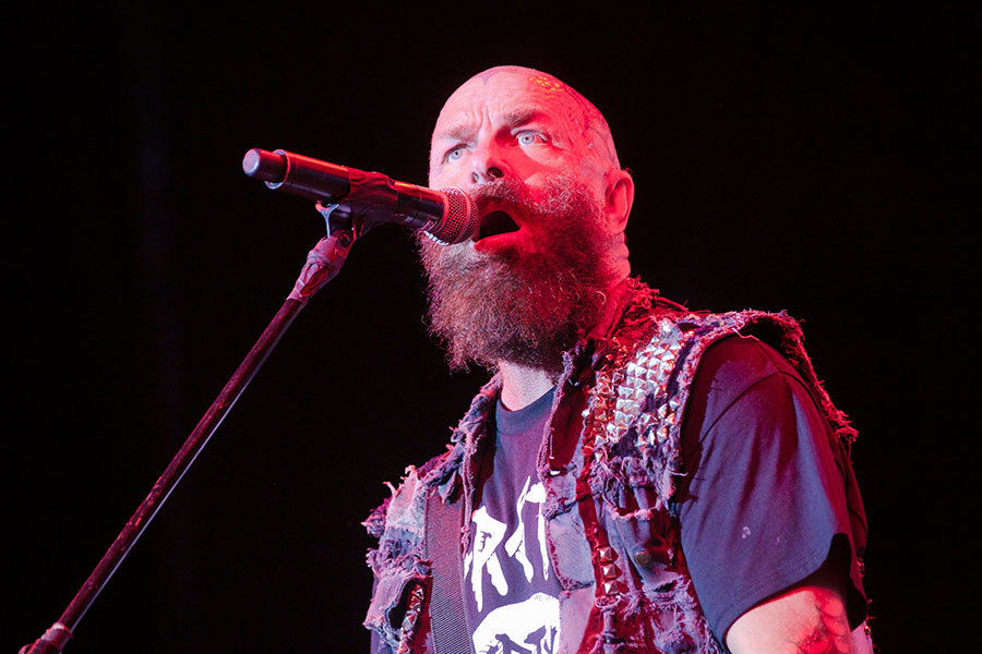 Tim Armstrong, Billy Idol Honor Johnny Ramone in Cemetery setlist.fm